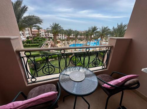 Sunny and worm apartment in Sahl hashesh Hurghada in Hurghada