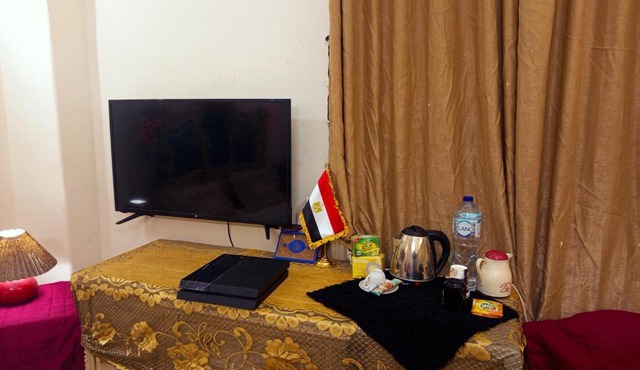 Tahrier square family room private bathroom incairodowntown cairo besaids AUC univ and GREECK CUMPS Cairo Giza