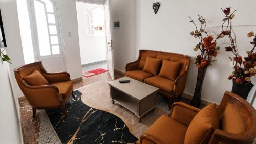 Theban Hills Cozy Studio with Balkony in Al Karnak