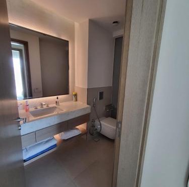 Vida Marina marassi hotel apartment with extra fees for beach or pool access شقة فندقية في أوتيل فيدا مراسي مارينا دخول شاطئ البحر او حمام السباحة برسوم إضافية