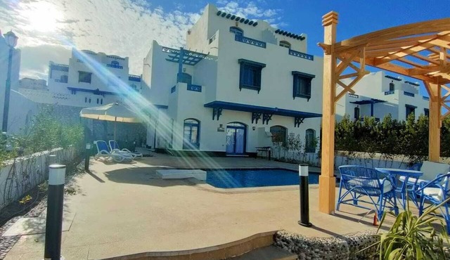 Villa Amaros in Sahl Hasheesh with a pool in Al-Bahr al-ahmar