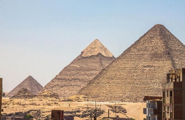 pyramids city view inn in Cairo