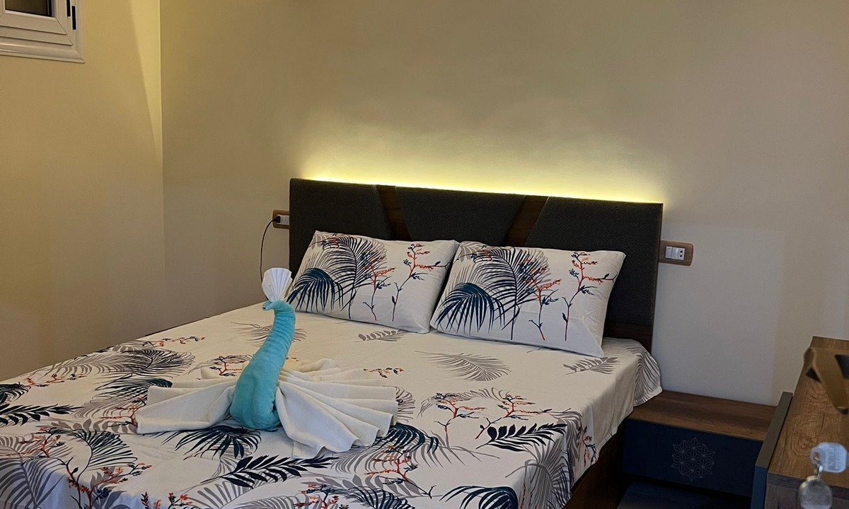 Shurtah al-Dakhlah Apartment | Captivating 1-Bed Apartment in Egypt