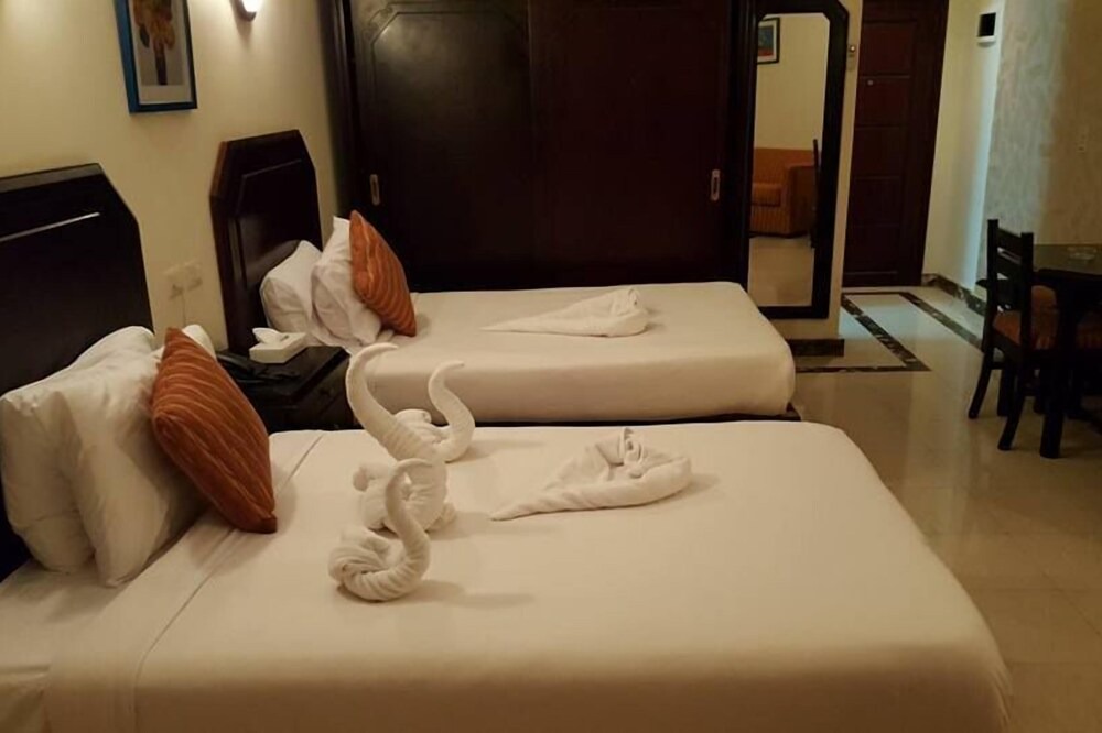 Ad-Dukhaylah Hotel | Sea View Hotel Elagamy