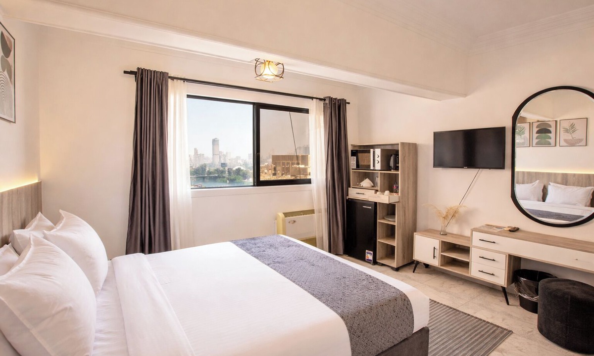 Al Duqqi Hotel | Nile x hostel