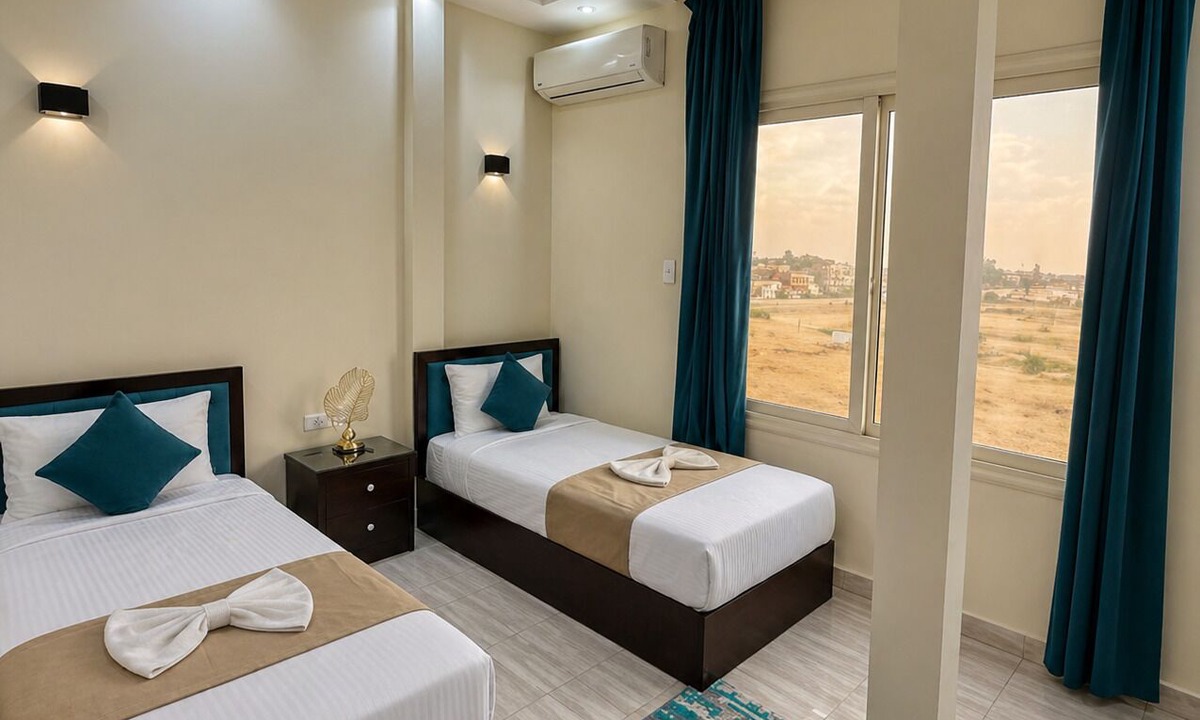 Giza Hostel | Tut & Pyramids View