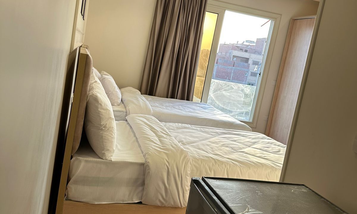 Kafrat al Jabal Bed & Breakfast | Radiant Pyramids View