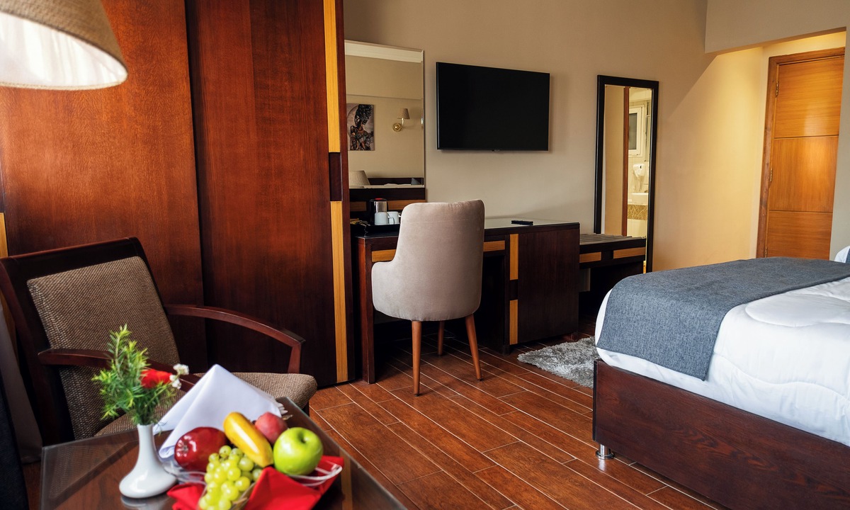 Al Duqqi Hotel | Marwa Palace Hotel