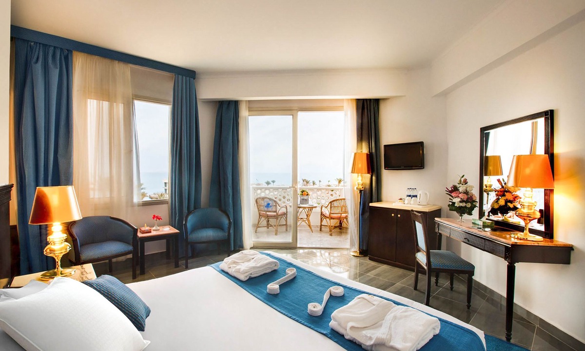 Village Road Resort | White Valley Palace