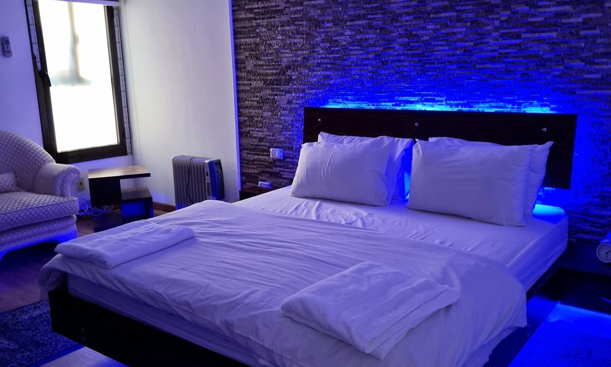 Al-Basatin Apartment | Amazing Nile View & Pyramids