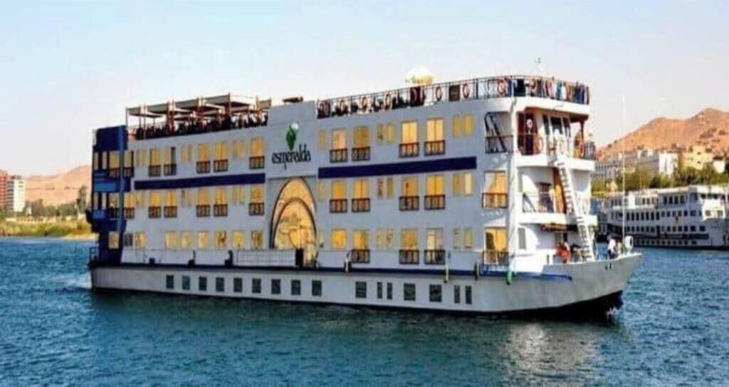 Luxor Apartment | Apartment with Balcony