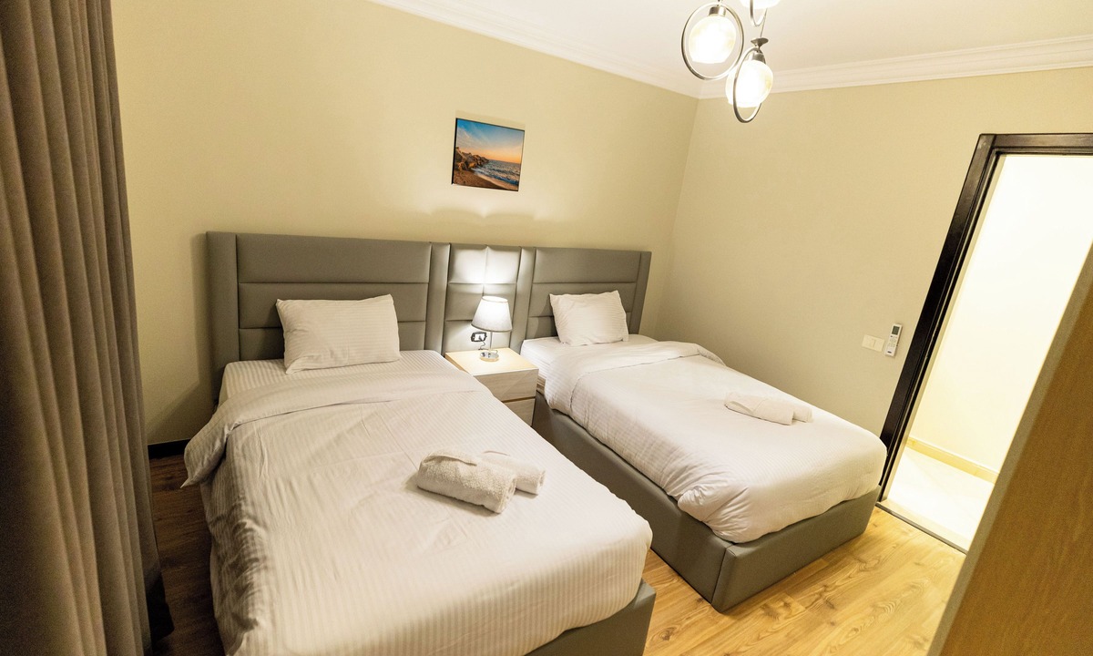 Heliopolis Apartment | Luxurious Family 5BR Pool View Near Airport!