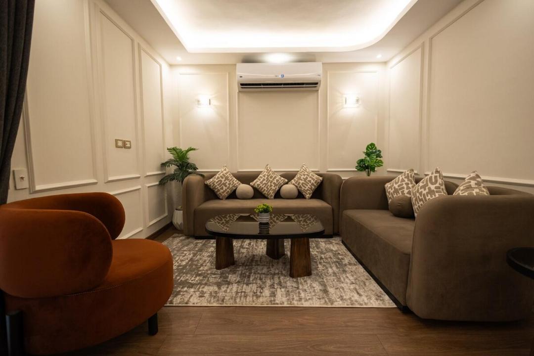 Heliopolis Apartment | Modern & Large 3 Bedrooms Condo 10 Minutes from Airport