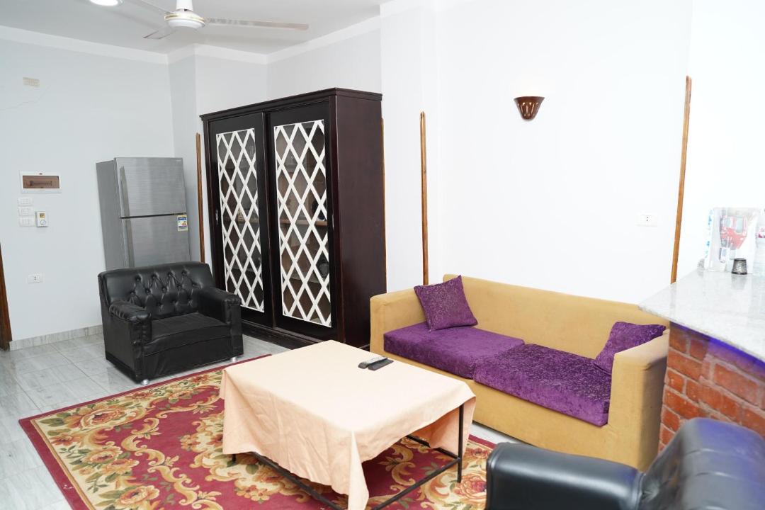 Luxor Apartment | horse apartments