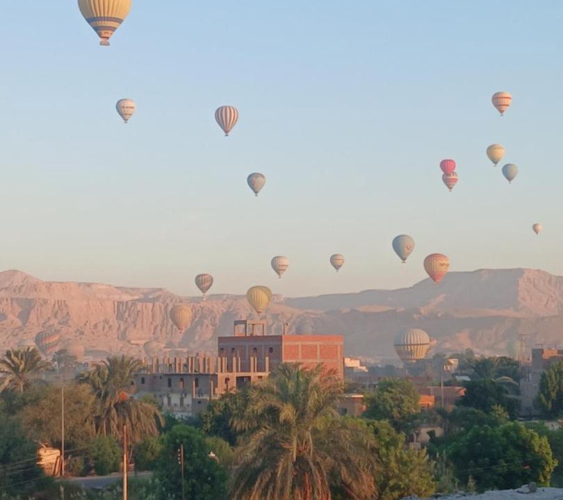 Luxor House | Luxor Eclipse Sky House