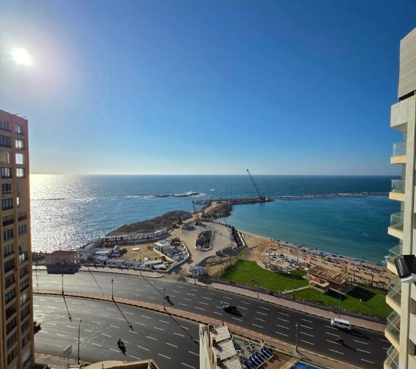 Al-Muntazah Apartment | Direct Seaview Luxury Home 3Bedroom - Families Only - with Wifi and Parking
