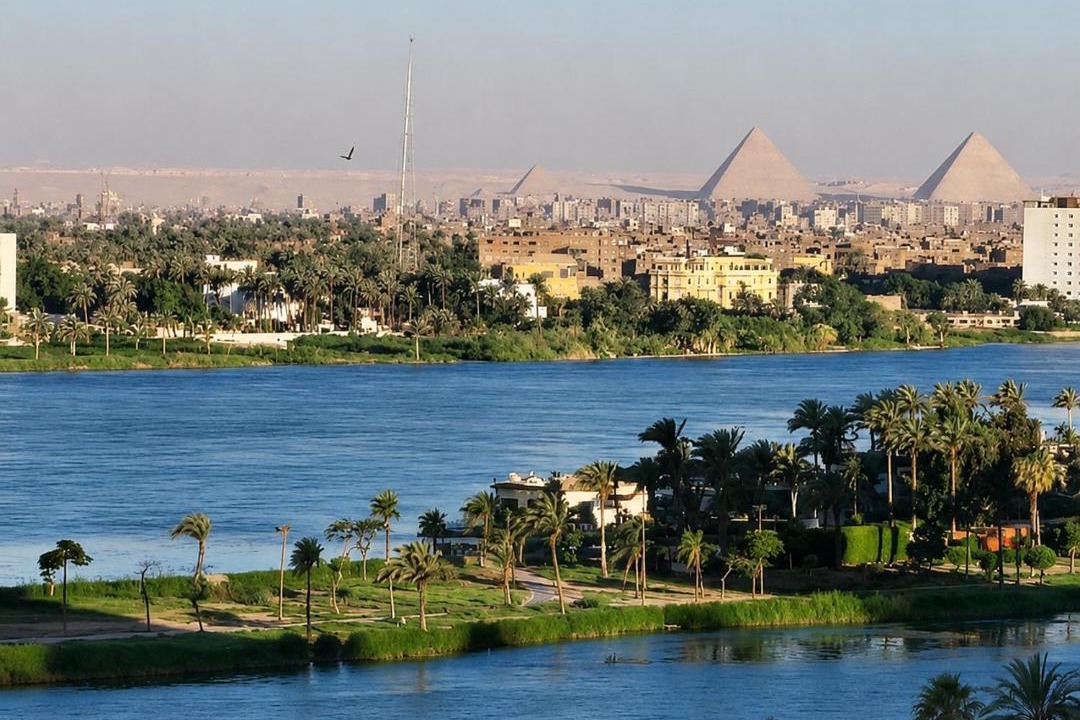 Maadi Apartment | Breathtaking Nile and Pyramids View - Maadi - 3BR