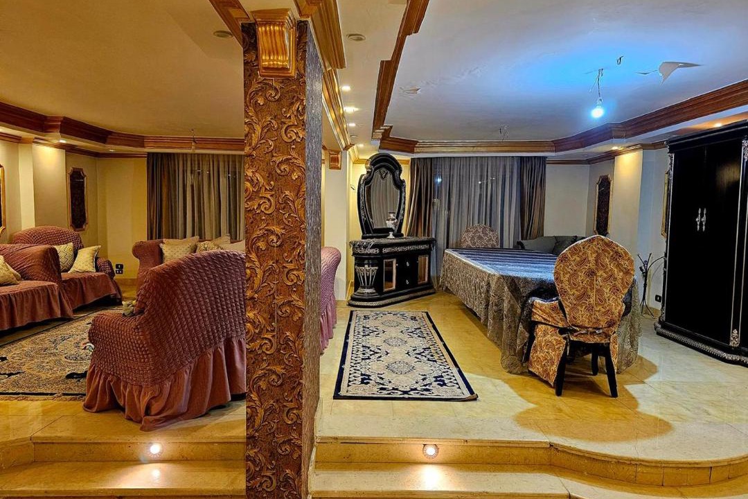 Pyramids Gardens House | Elegant Classic Egyptian-Style Room