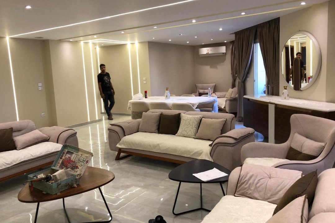 Al Duqqi Apartment | شقة للايجار مفروشه في المهندسين