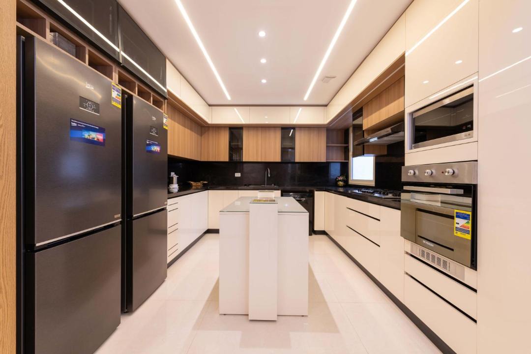 Shurtah al-Dakhlah Apartment | Milena - Stone Residence, 3BR Garden, New Cairo by Kennah