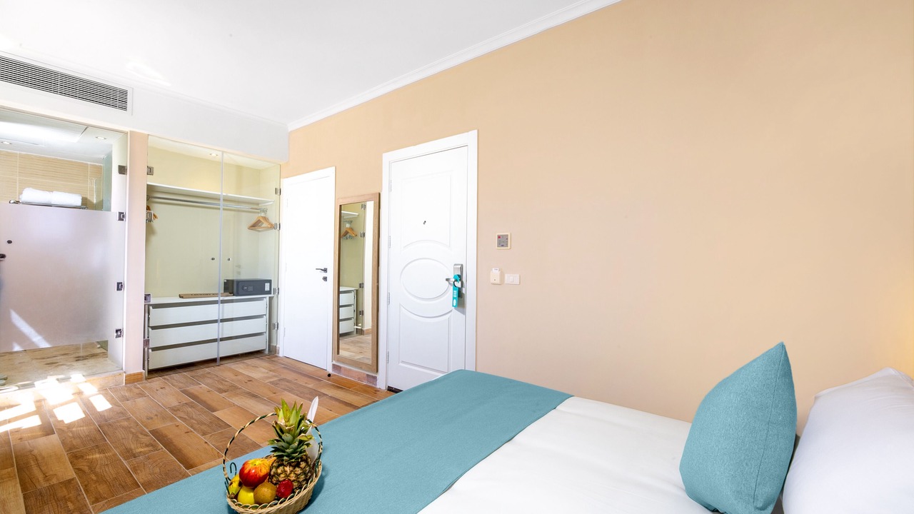 Photo of Bedroom in Sahl Hasheeh