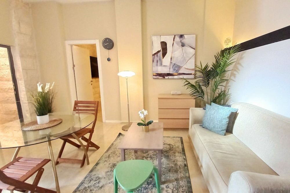 Photo of Livingroom in West Bank