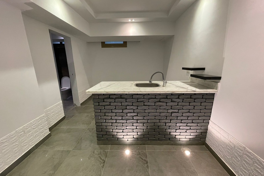 Photo of Kitchen in Sheikh Zayed City