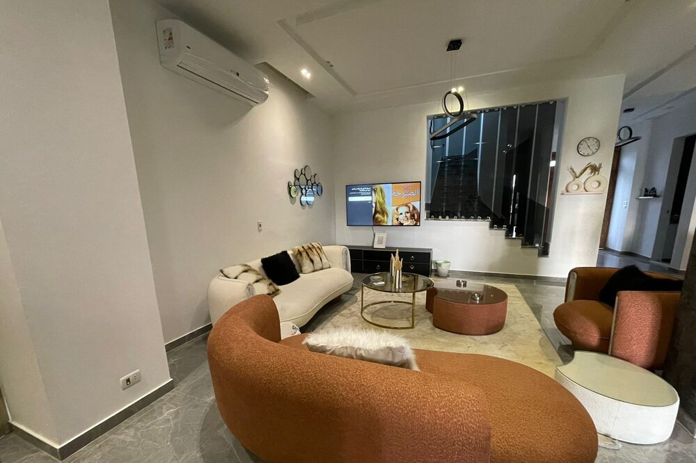 Photo of Livingroom in Sheikh Zayed City