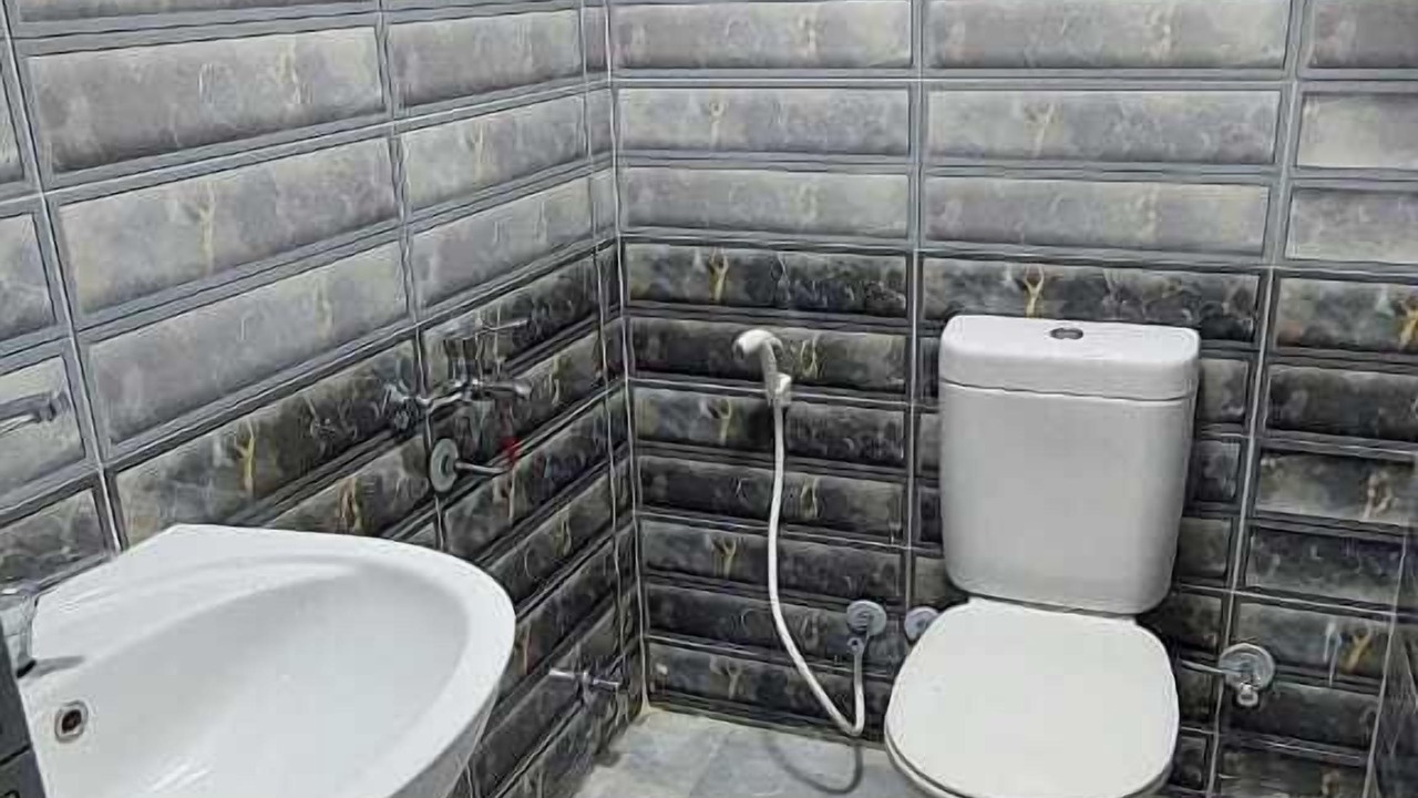 Photo of Bathroom in Al Duqqi