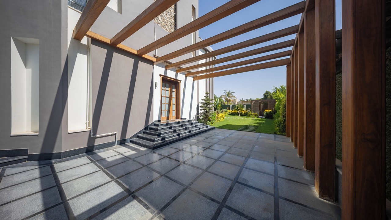 Photo of Patio Balcony in Sheikh Zayed City
