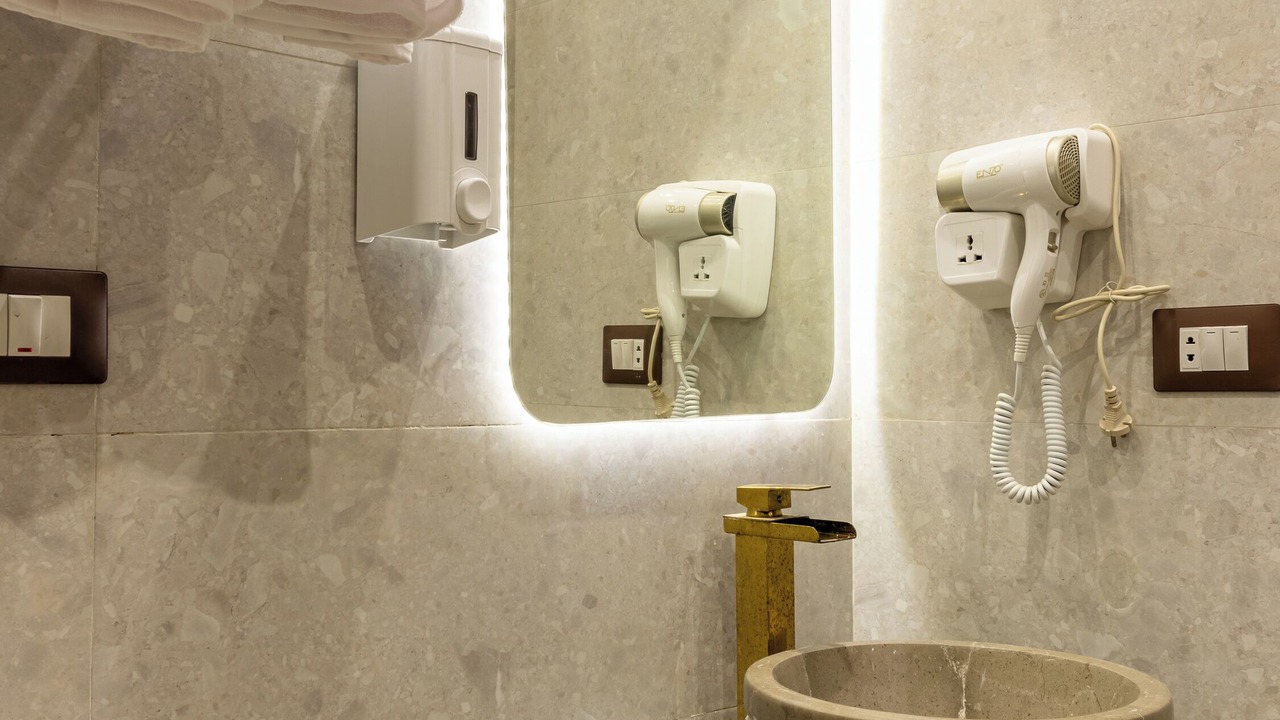 Photo of Bathroom in Pyramids Gardens