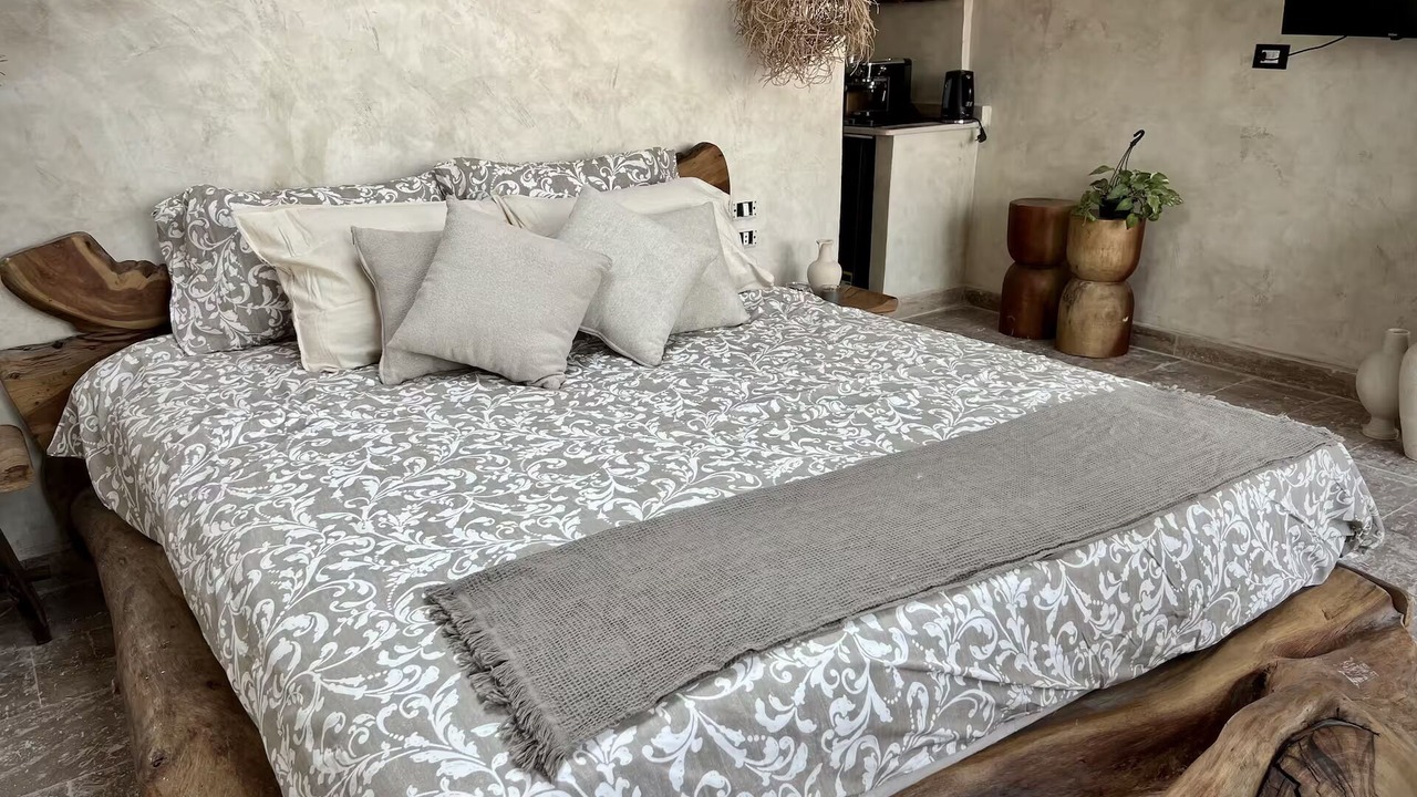 Photo of Bedroom in Pyramids Gardens