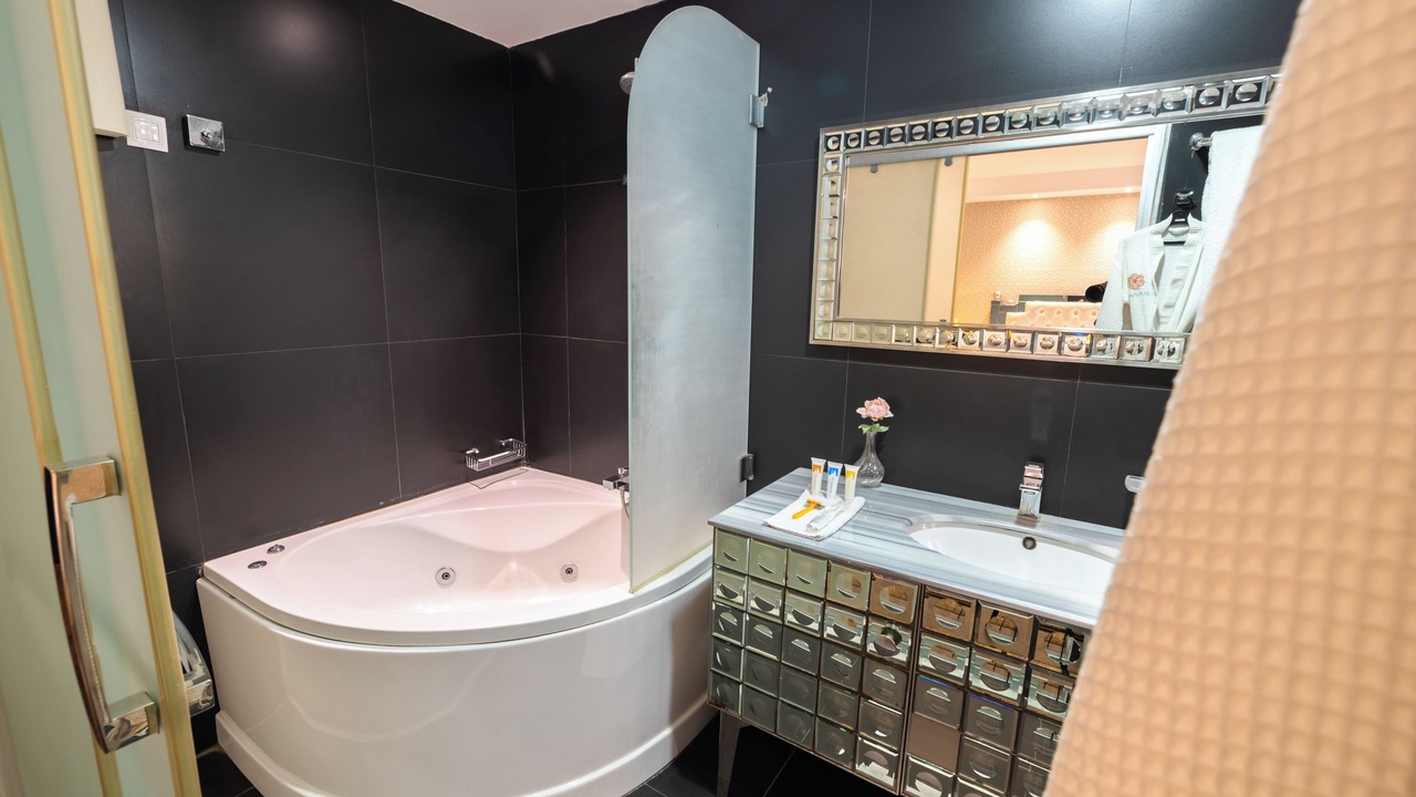 Photo of Bathroom in Al Duqqi