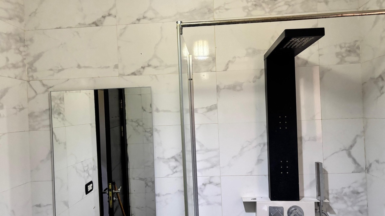 Photo of Bathroom in Pyramids Gardens