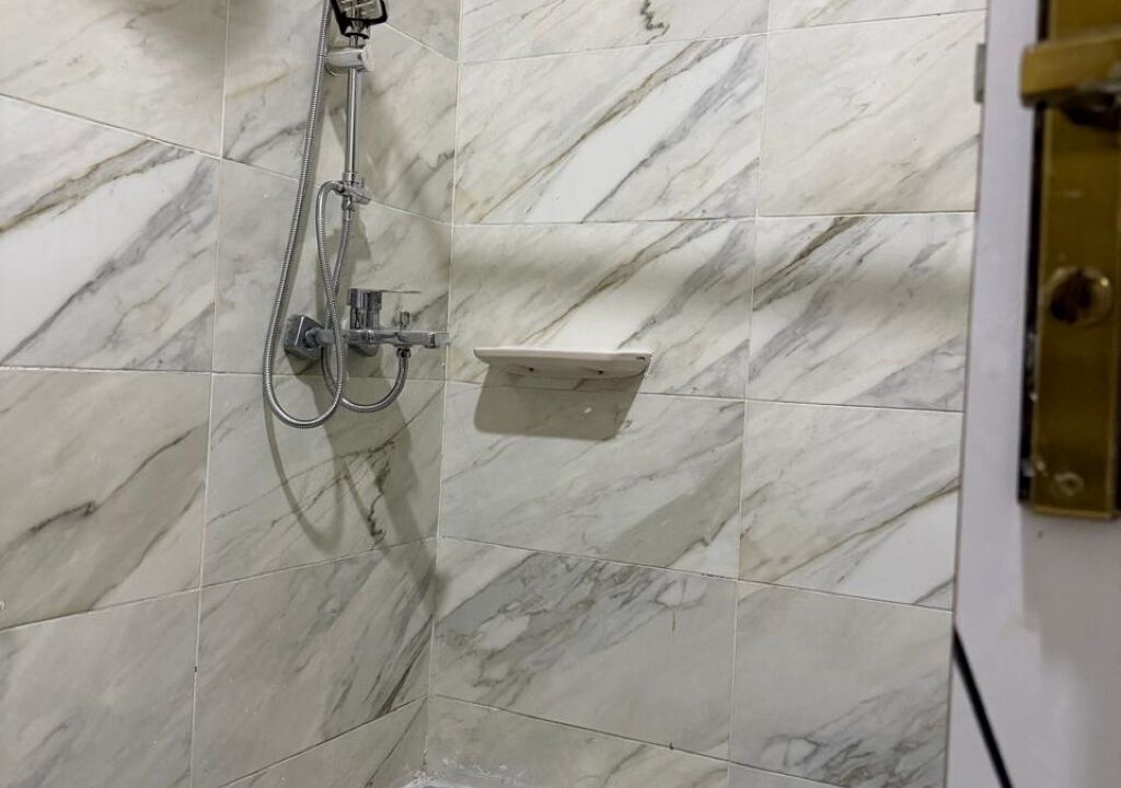 Photo of Bathroom in Corniche Road-Dahar