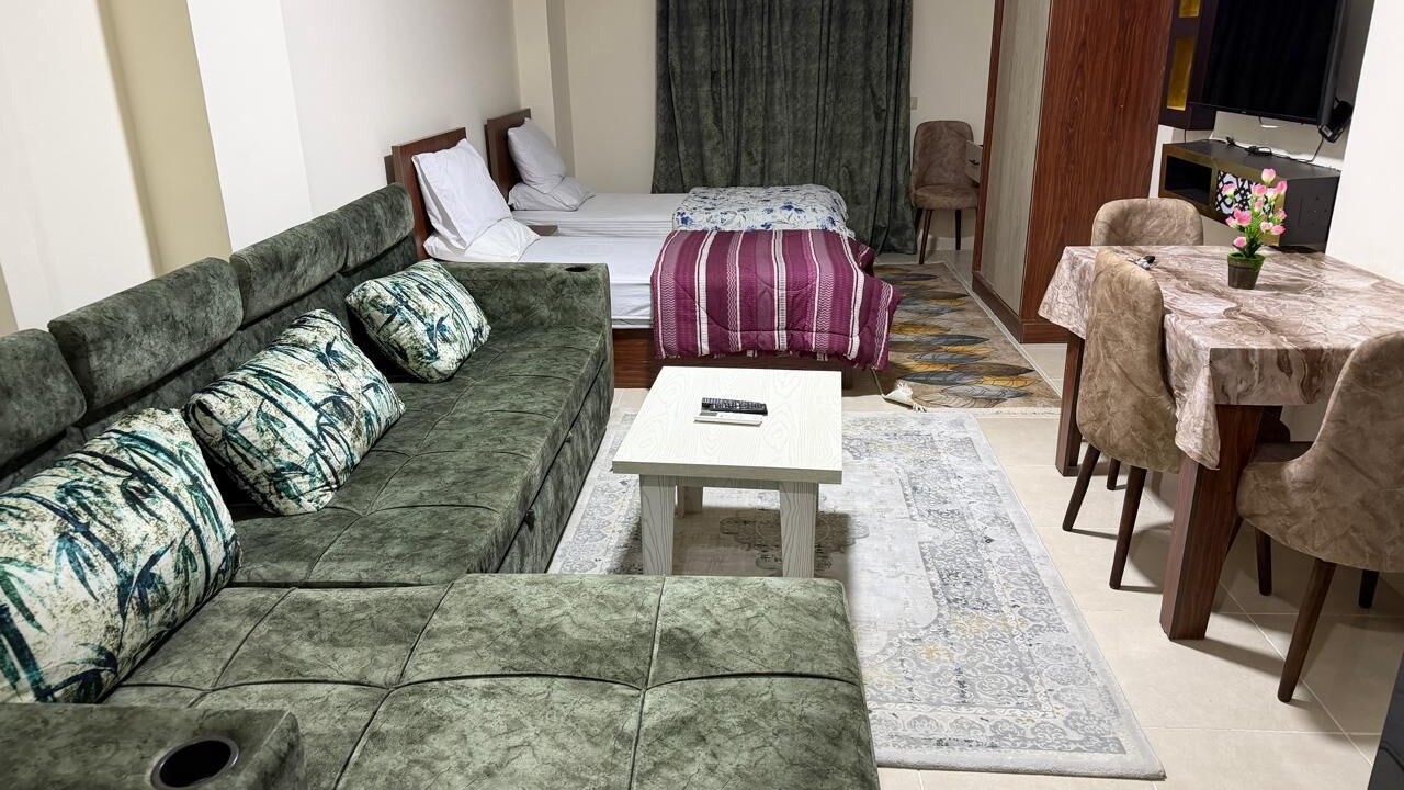 Photo of Bedroom in Corniche Road-Dahar