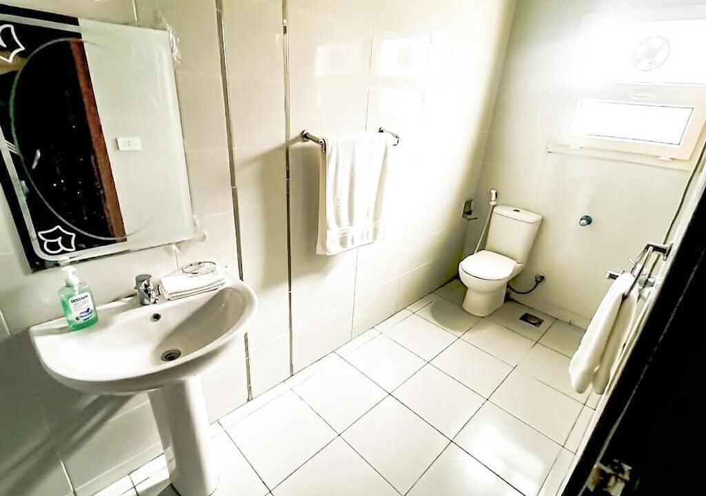 Photo of Bathroom in Corniche Road-Dahar