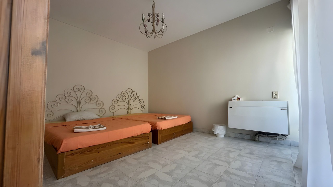 Photo of Bedroom in Corniche Road-Dahar