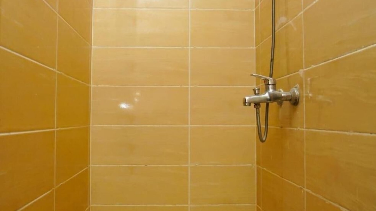 Photo of Bathroom in Corniche Road-Dahar
