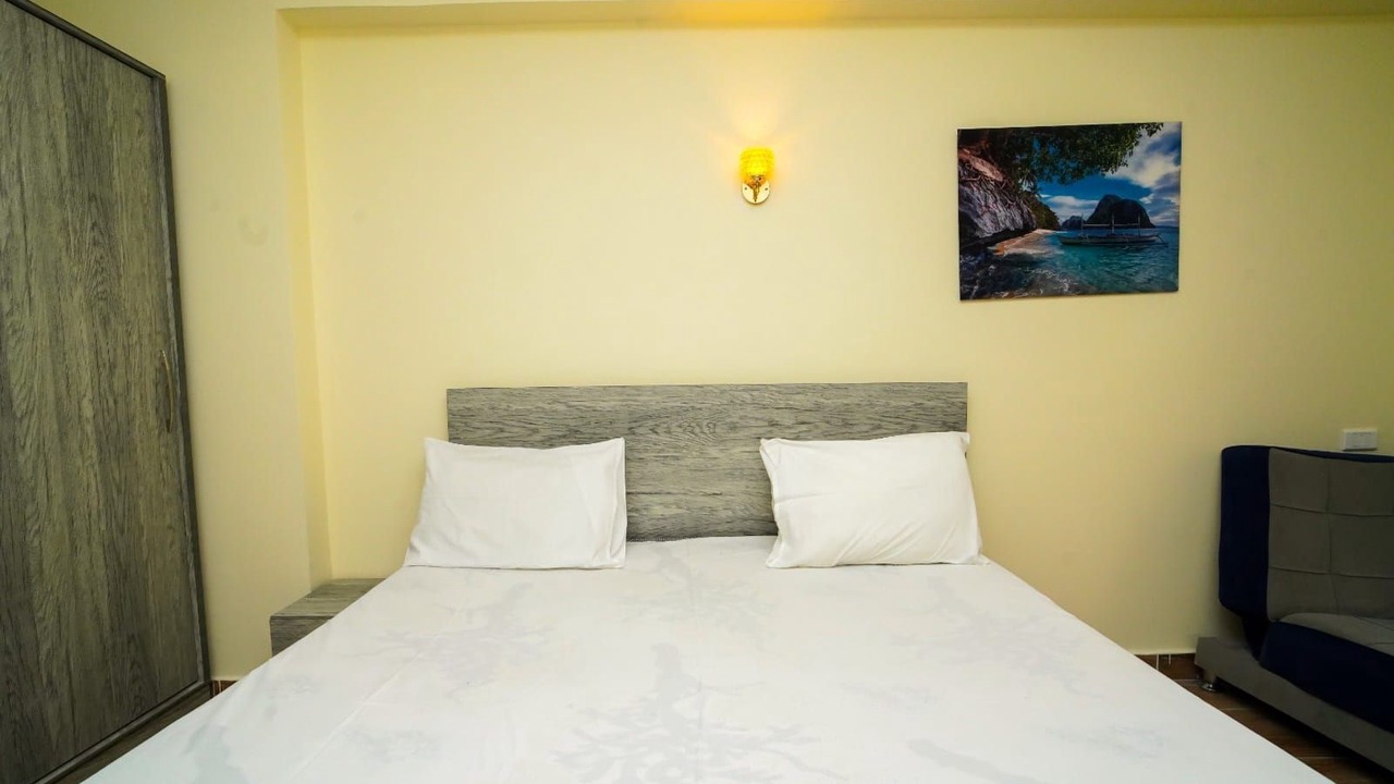 Photo of Bedroom in Corniche Road-Dahar