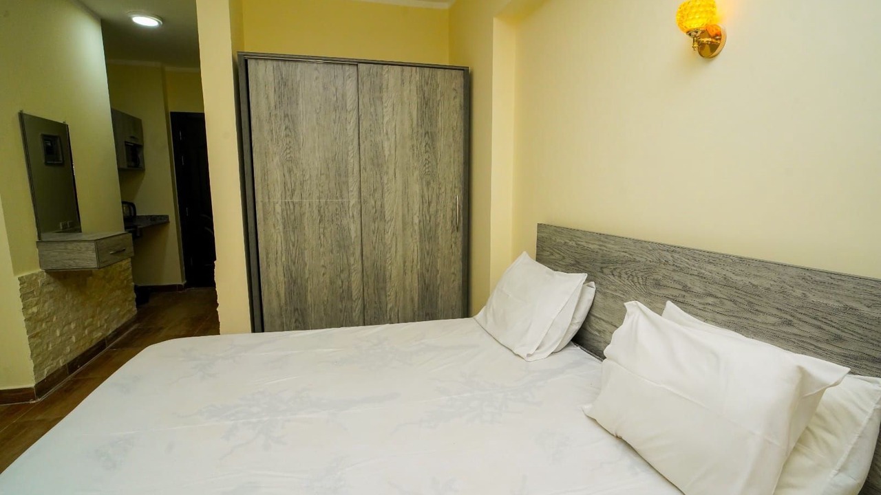 Photo of Bedroom in Corniche Road-Dahar