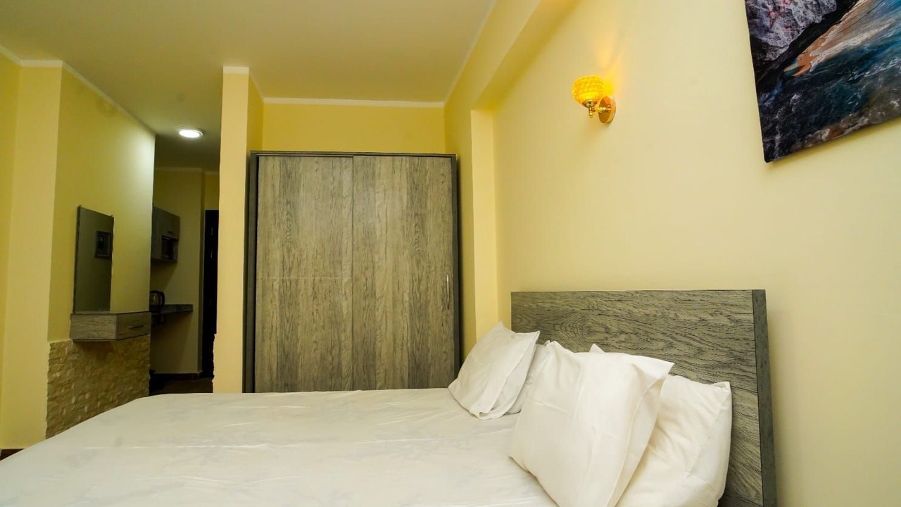 Photo of Bedroom in Corniche Road-Dahar