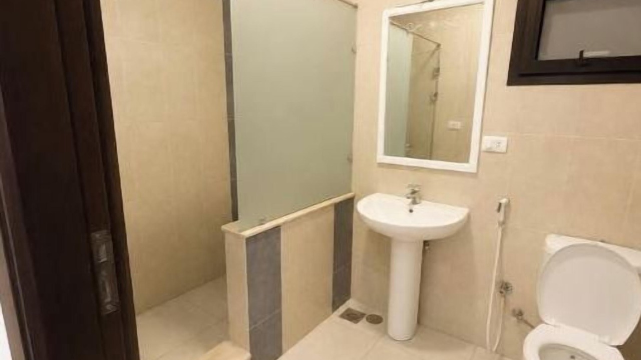 Photo of Bathroom in Sheikh Zayed City