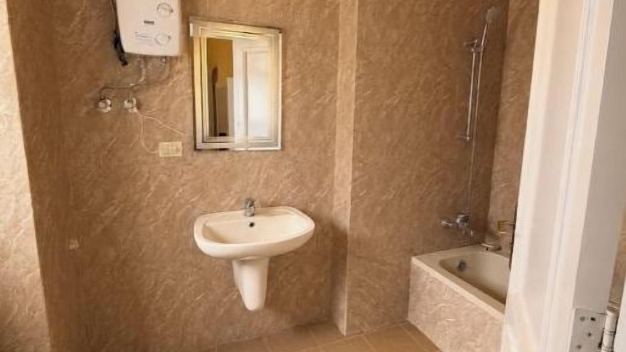 Photo of Bathroom in Sheikh Zayed City
