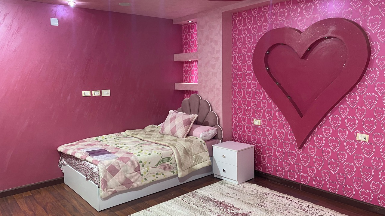 Photo of Bedroom in Pyramids Gardens