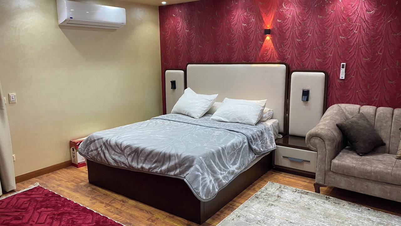 Photo of Bedroom in Pyramids Gardens