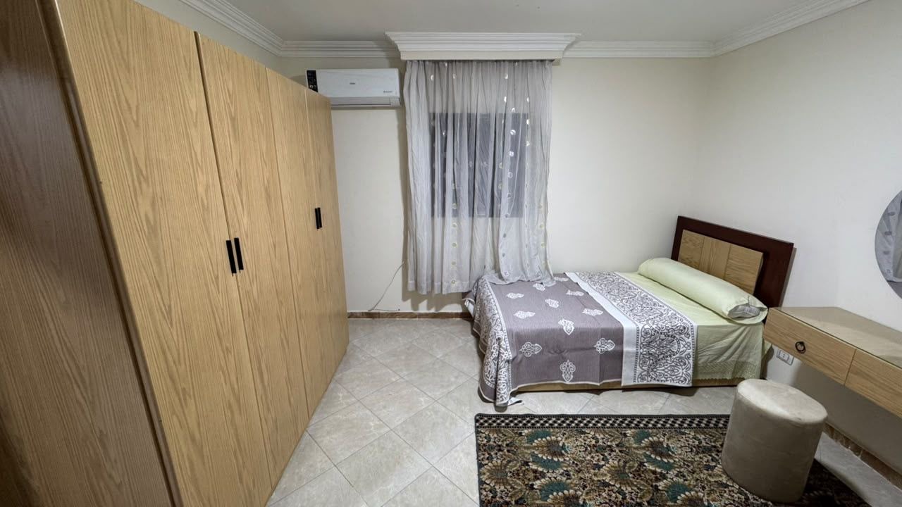 Photo of Bedroom in Pyramids Gardens