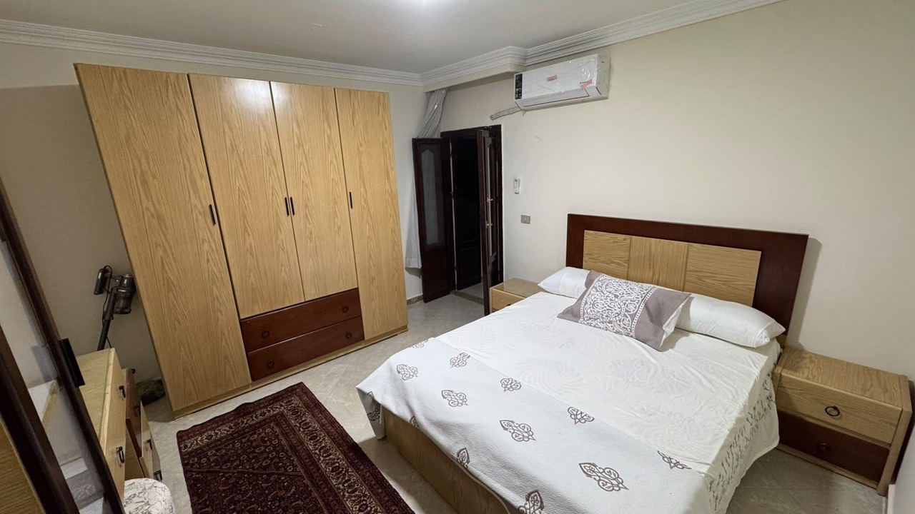 Photo of Bedroom in Pyramids Gardens