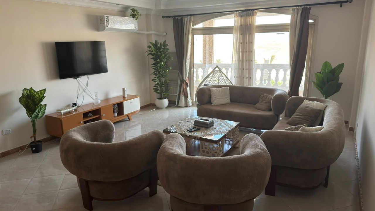 Photo of Livingroom in Pyramids Gardens