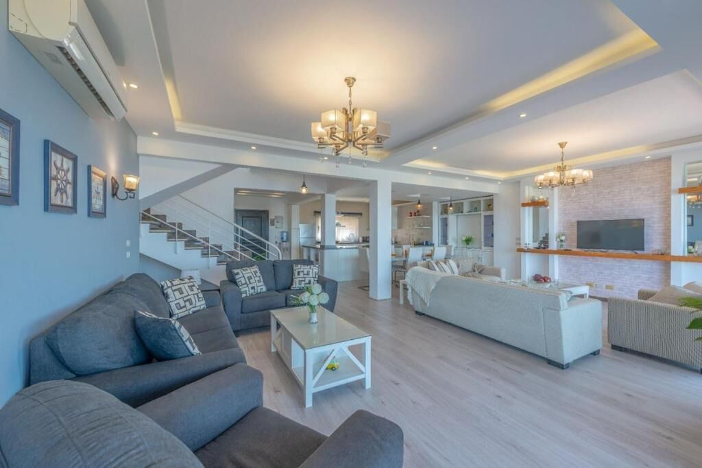 Photo of Livingroom in Ras Sudar